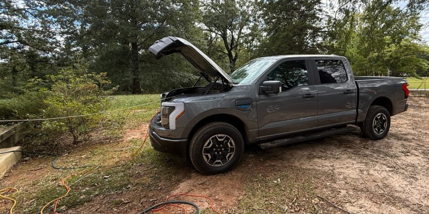 Electric F-150 owners used their trucks to run CPAP machines and a horse hospital amid hurricane power outages --[Reported by Umva mag]