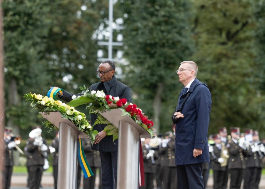 PHOTOS: Kagame, Latvia president unveil memorial plaque for Genocide against the Tutsi --[Reported by Umva mag]