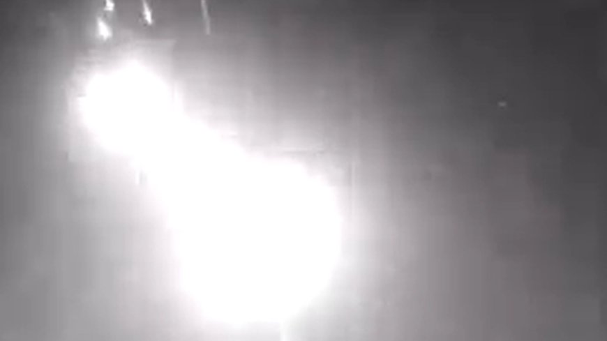 Breathtaking CCTV vid shows Israel’s high tech Iron Dome blasting Iranian missiles in stunning aerial battle timelapse --[Reported by Umva mag]