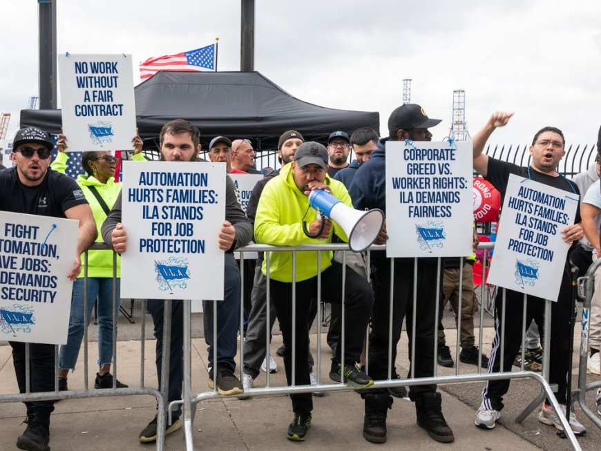 Containers stacking up in Halifax, Montreal as Canadian, U.S. dockworkers strike --[Reported by Umva mag]