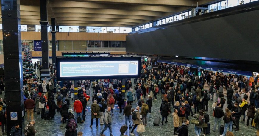 How huge advertising boards made ‘London’s worst station’ even worse --[Reported by Umva mag]