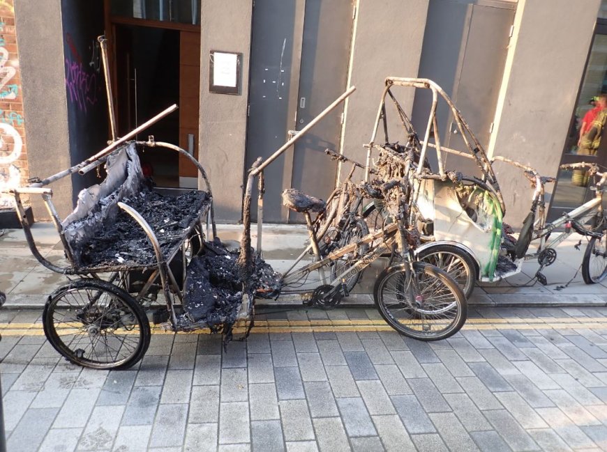 Fire brigade issue warning on risk of light electric vehicles after pedicab storage unit destroyed in blaze --[Reported by Umva mag]