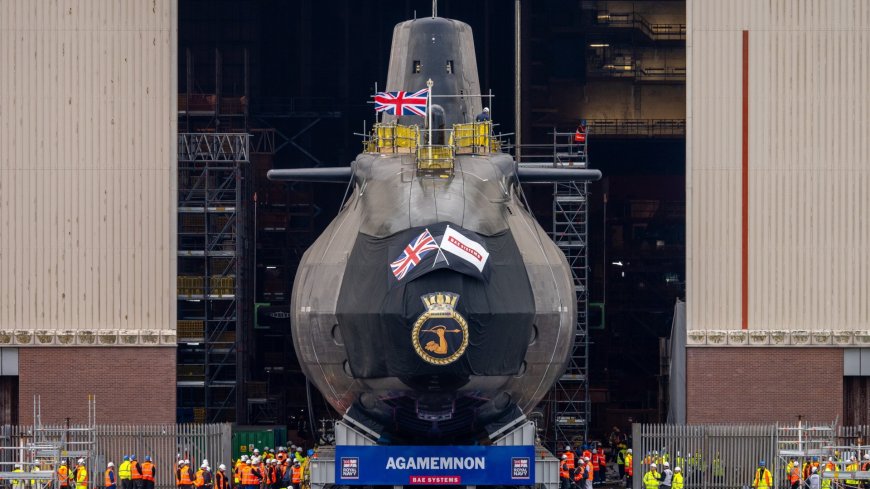 Britain’s new nuclear attack submarine HMS Agamemnon with Rolls-Royce reactor and 6 torpedoes launched for 1st time --[Reported by Umva mag]