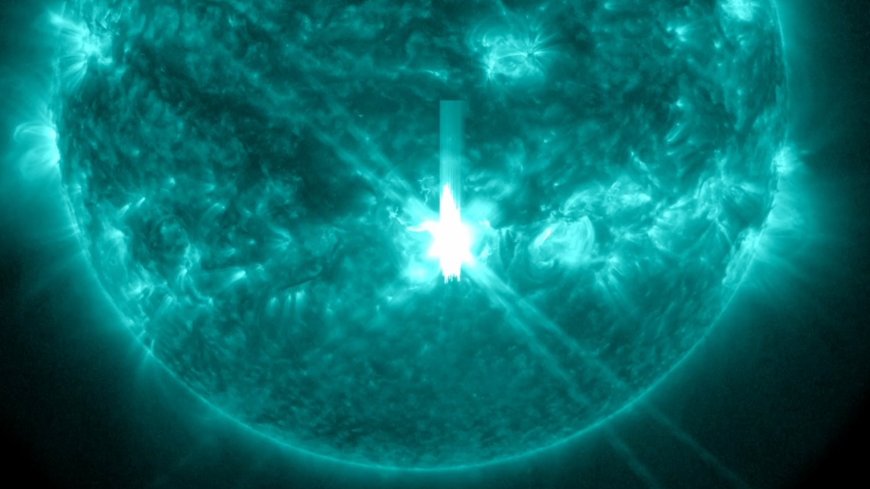 Biggest solar flare since 2017 erupts from sun and Earth is in the firing line (video) --[Reported by Umva mag]