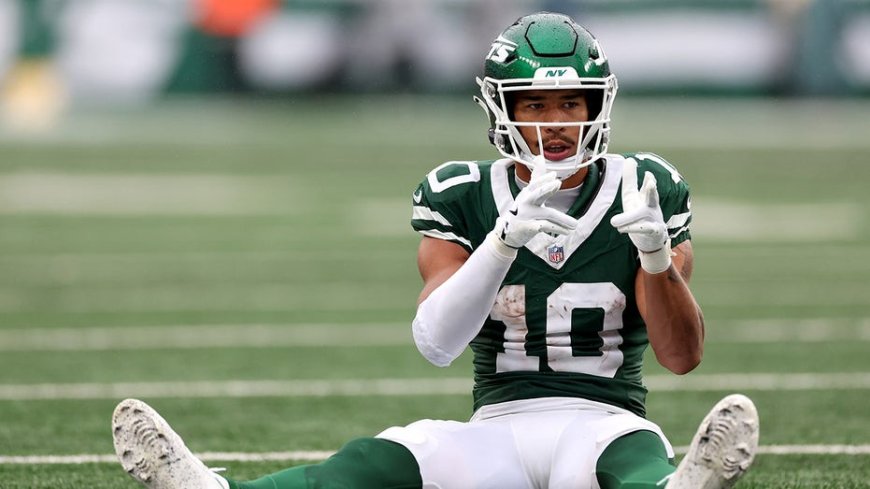 Jets' Allen Lazard defends gun-like celebration, expects fine from NFL: 'I’m the victim of this situation' --[Reported by Umva mag]