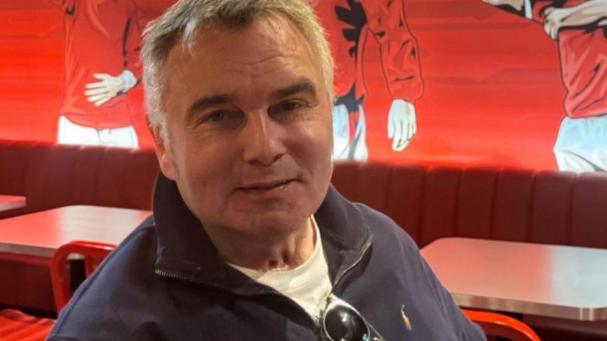 ‘Please stop’ say Eamonn Holmes’ fans as they spot worrying detail in his latest snap --[Reported by Umva mag]