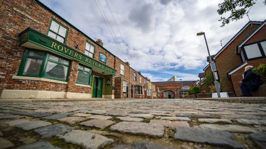 Coronation Street legend quits after 20 years – and reveals he secretly left five months ago --[Reported by Umva mag]