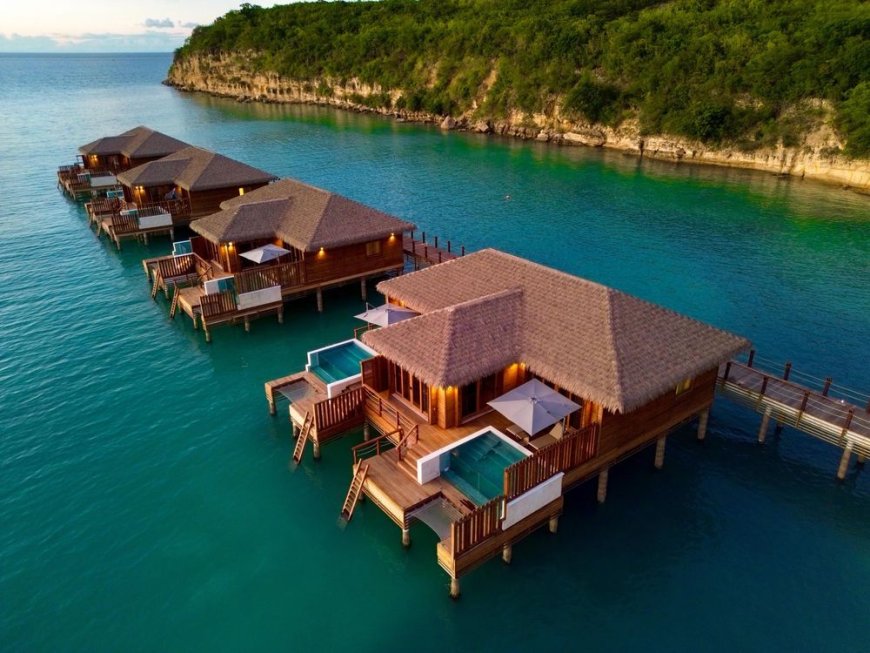 West Indies Just Got Its Second Set of Overwater Suites at Royalton Chic Antigua --[Reported by Umva mag]