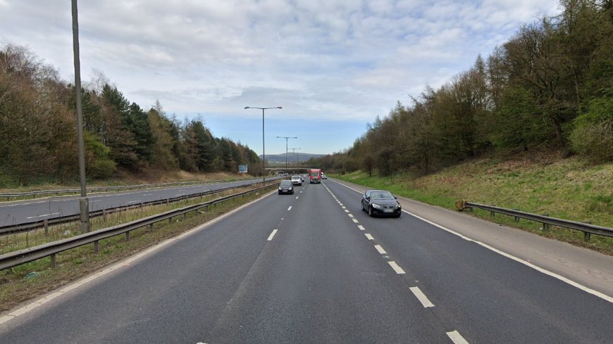 One dead and five rushed to hospital after horror three-car crash on M65 --[Reported by Umva mag]