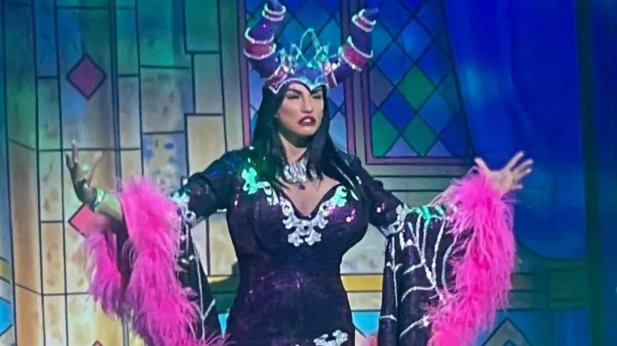 Adult panto starring Katie Price AXED in huge blow for fans amid her money struggles --[Reported by Umva mag]