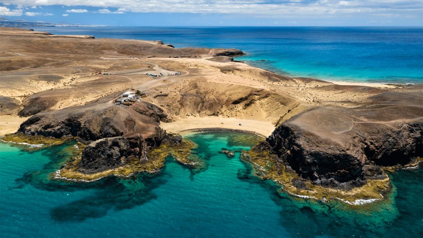 Soak up the surf, sun and sand in Lanzarote --[Reported by Umva mag]