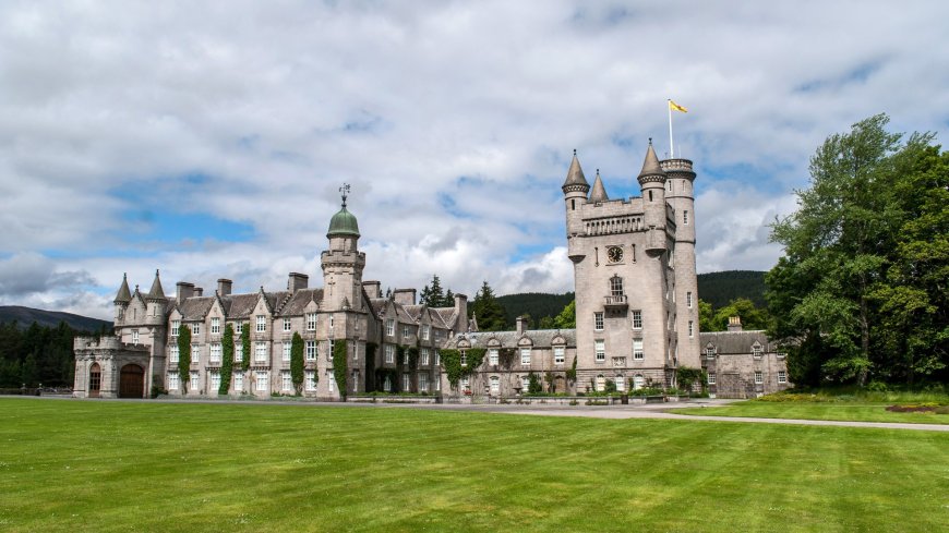 I stayed at one of the UK’s most famous castles – and nearly bumped into royalty --[Reported by Umva mag]