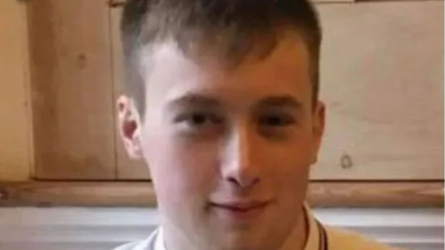 Royal Navy recruit, 20, found dead in his bed by devastated mum after ‘sweating in the night’ --[Reported by Umva mag]