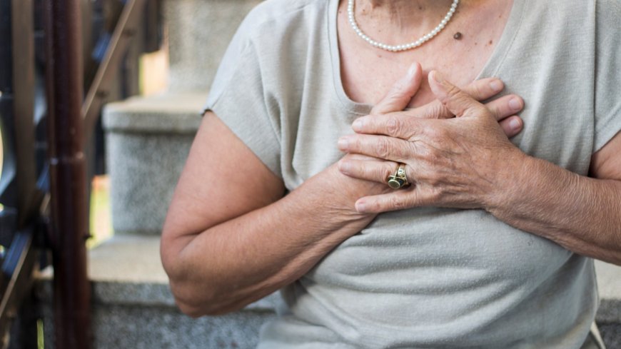 The 7 subtle signs of heart attack no woman should ever ignore – from odd pains to ‘pressure’ --[Reported by Umva mag]