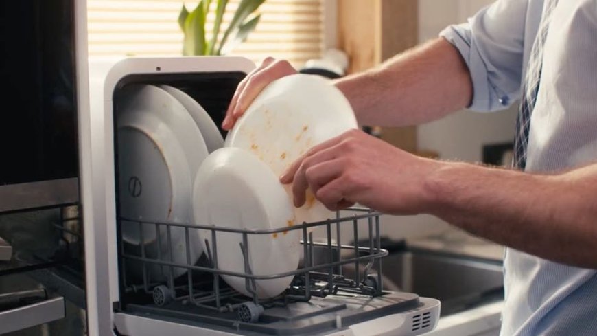 Small size, big clean: The world’s smallest dishwasher --[Reported by Umva mag]