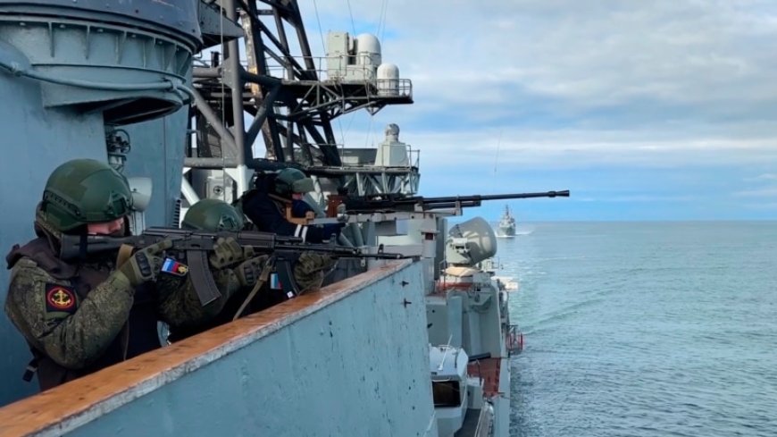 China's coast guard enters Arctic for the first time for patrol with Russia --[Reported by Umva mag]