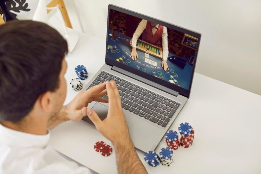 How to Read the Odds: Improving Your Online Blackjack Strategy --[Reported by Umva mag]