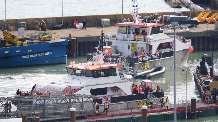 More than 970 migrants crossed English Channel in small boats on Saturday – highest daily total in two years --[Reported by Umva mag]