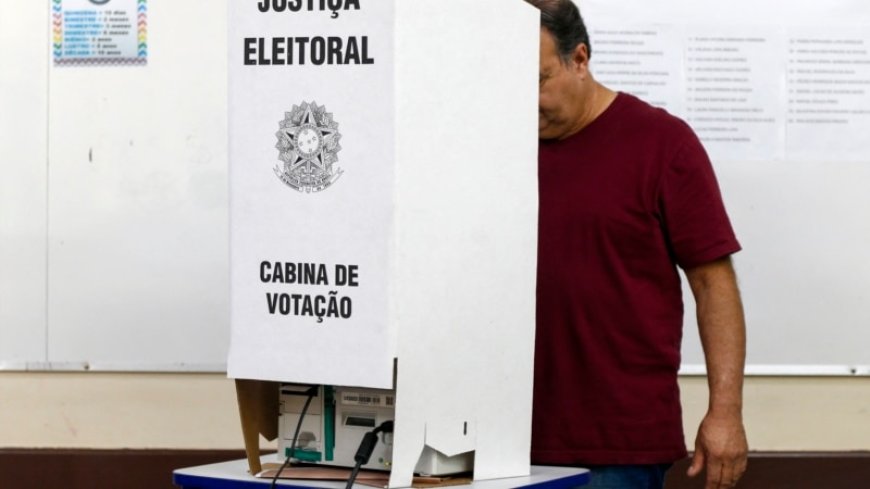 Brazilians vote in tense local elections --[Reported by Umva mag]