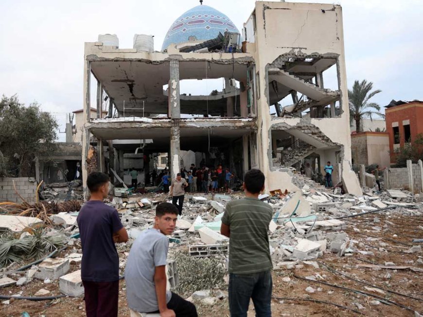 A strike on a mosque kills 19 as Israel bombards northern Gaza and southern Lebanon --[Reported by Umva mag]