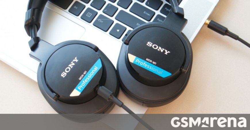 Sony MDR-M1 Studio Headphones review --[Reported by Umva mag]