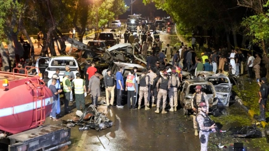 Deadly bomb hits Chinese convoy in southern Pakistan --[Reported by Umva mag]