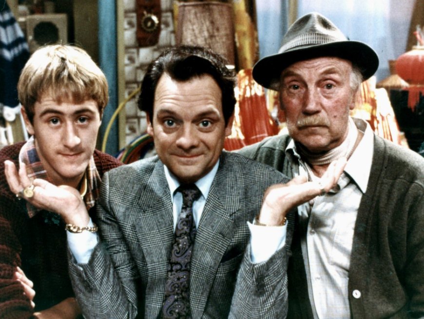 ‘Mouldy’ Only Fools and Horses flat now so expensive Del Boy and Rodney would need to be millionaires to live there --[Reported by Umva mag]