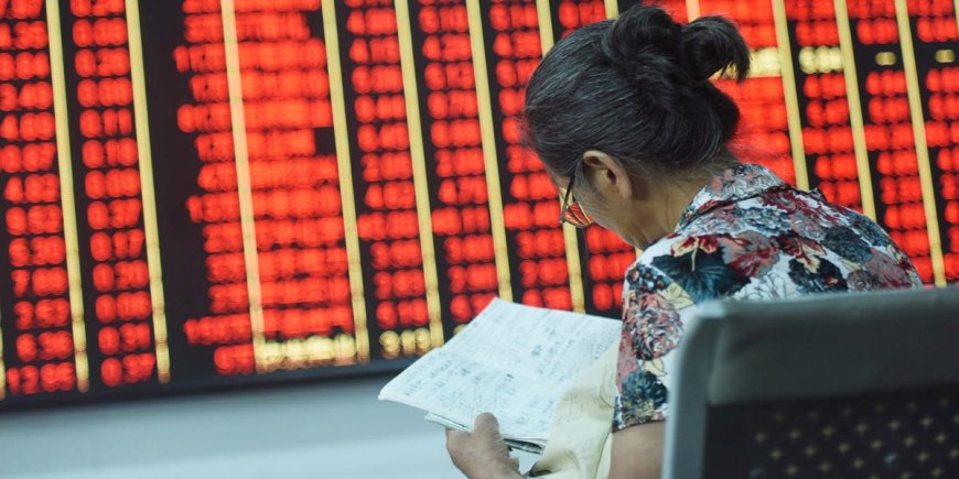 China's retail investors are eyeing the stock market reopening after a weeklong break --[Reported by Umva mag]