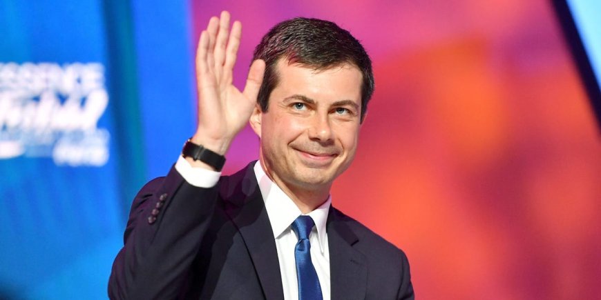 Pete Buttigieg says 'the best thing to do is just to pick up the phone' to talk out a workplace issue. Experts agree &mdash; with some exceptions. --[Reported by Umva mag]