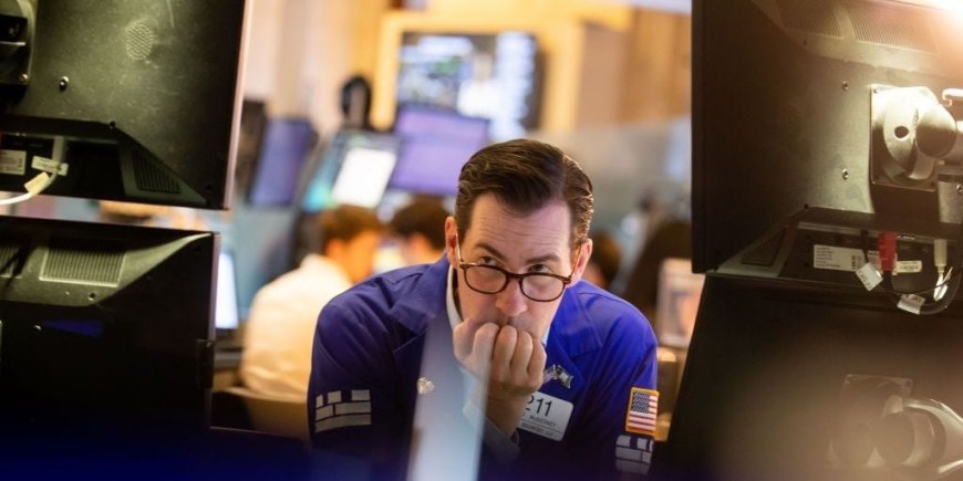 Stock market today: Indexes drop and yields, oil prices spike ahead of earnings and fresh economic data --[Reported by Umva mag]