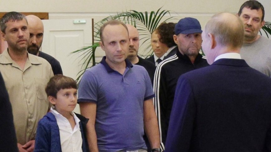 New details emerge of how journalist-turned-spy kept watch on Navalny --[Reported by Umva mag]