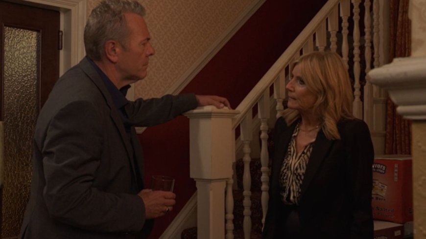 EastEnders’ David Wicks shocks cheating Cindy Beale moments before oblivious Ian proposes --[Reported by Umva mag]