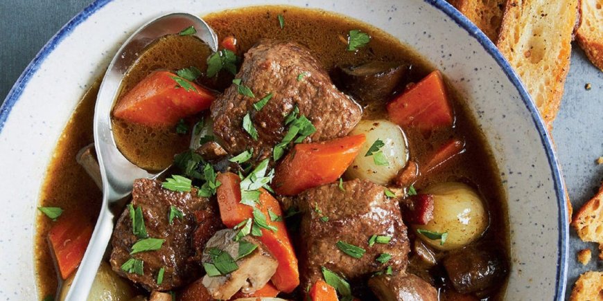 17 cozy comfort foods you can make in a slow cooker, according to chefs --[Reported by Umva mag]