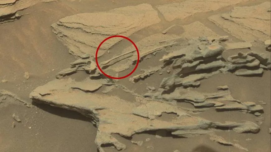 32 things on Mars that look like they shouldn't be there --[Reported by Umva mag]