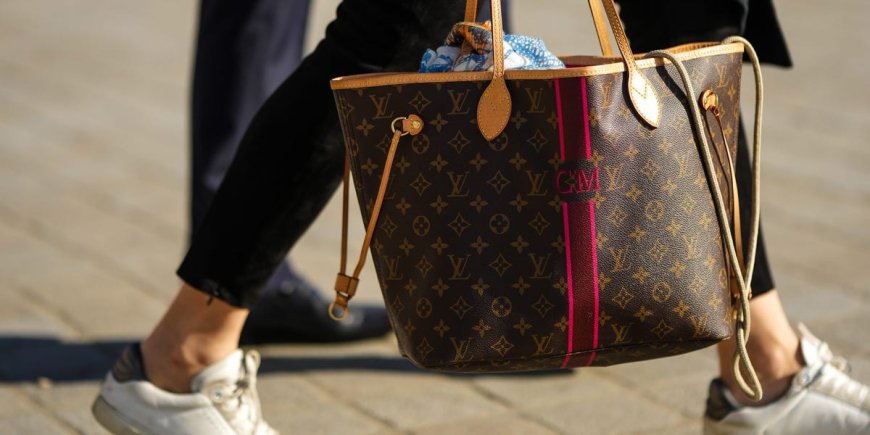 5 telltale signs of a fake luxury handbag, according to a vintage goods expert with 20 years of experience --[Reported by Umva mag]