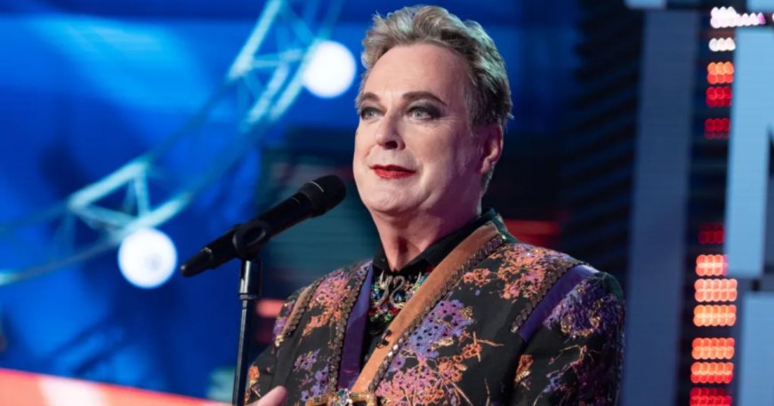 Julian Clary – ‘I’ve nearly been killed three times on stage’ --[Reported by Umva mag]