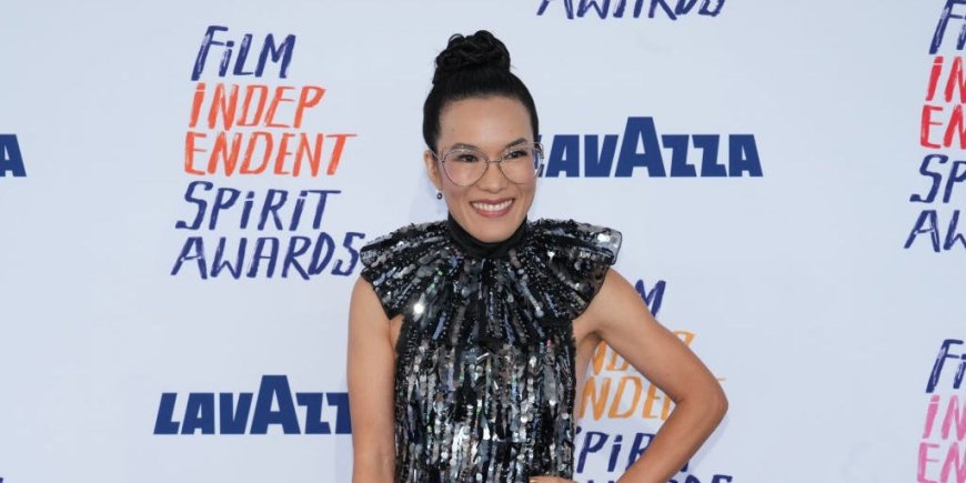 Ali Wong leans on her mom and ex-husband to succeed as a working mom --[Reported by Umva mag]