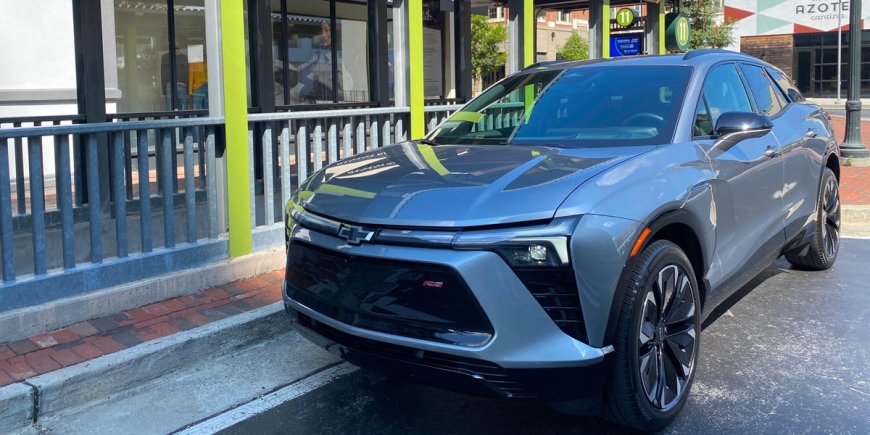 I drove Chevy's $57,000 Blazer EV. From giant screens to great maps, these 18 features make the high-tech SUV worth it. --[Reported by Umva mag]