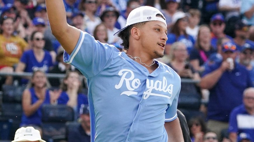 Patrick Mahomes goes wild in suite, screams in former teammate's face as Royals tie ALDS game vs. Yankees --[Reported by Umva mag]