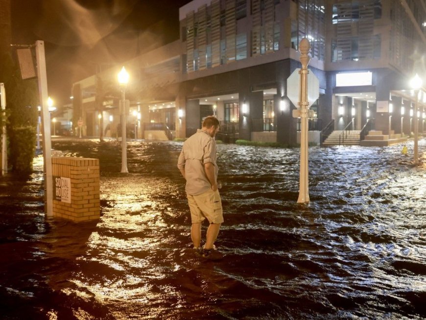 Hurricane Milton makes landfall in Florida as a Category 3 storm --[Reported by Umva mag]