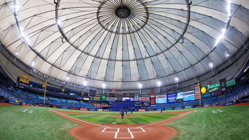 Roof of Tropicana Field, home of MLB's Tampa Bay Rays, ripped open by Hurricane Milton --[Reported by Umva mag]