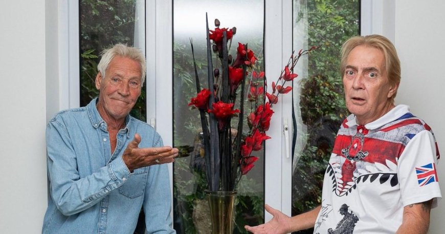 Pensioners have ‘pathetic’ row over vase of fake flowers --[Reported by Umva mag]