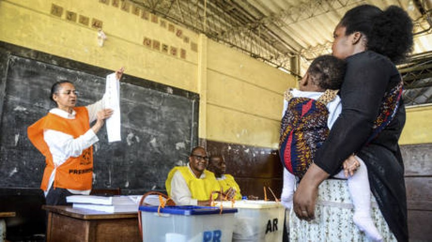 Southern African nation votes to elect new president --[Reported by Umva mag]