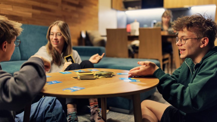 Three tips cheap and fun tips for hosting an autumn games night --[Reported by Umva mag]