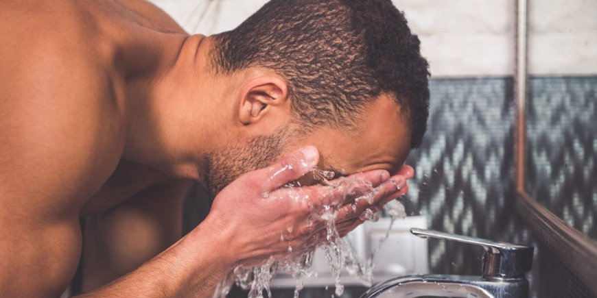 Dermatologists reveal 10 mistakes you're probably making while washing your face --[Reported by Umva mag]