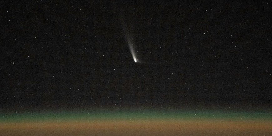 How to see Comet A3, which could be the best comet in a decade. Neanderthals walked the Earth last time it flew by. --[Reported by Umva mag]