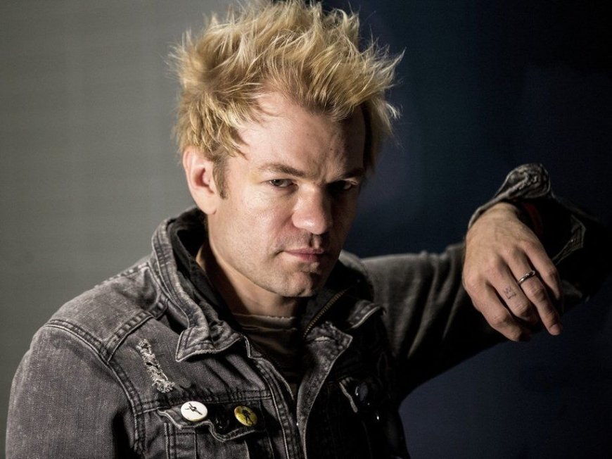 Sum 41’s ex-manager fires back at Deryck Whibley's abuse claims: 'There was a consensual sexual relationship' --[Reported by Umva mag]