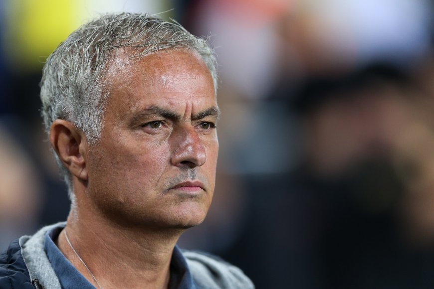 Jose Mourinho is working on a deal to get reunited with Man United star at Fenerbahce --[Reported by Umva mag]