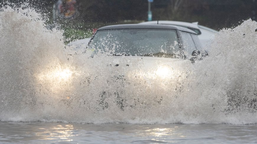 UK weather: Met Office forecasts sleet and SNOW in frosty 3C temperatures after ‘severe’ storms batter Britain --[Reported by Umva mag]