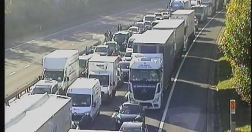 M11 forced to close near Stansted Airport after ‘serious collision’ --[Reported by Umva mag]